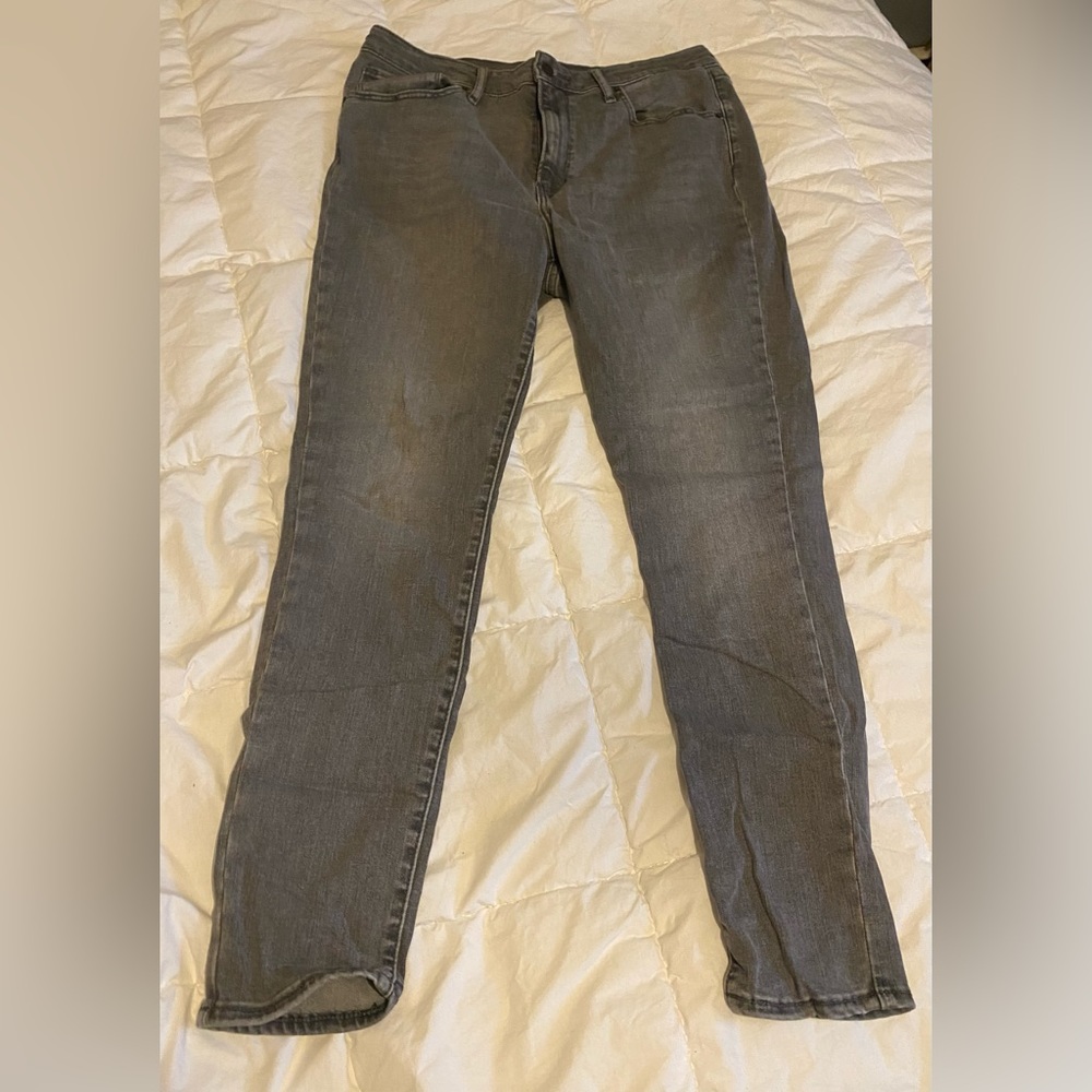 Levi’s 721 high rise skinny jeans. Size 33